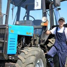 Тракторист мтз-82 в порт