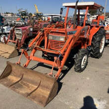 Минитрактор Kubota L1-385D крыша 4х4 КУН ковш 2730 мч